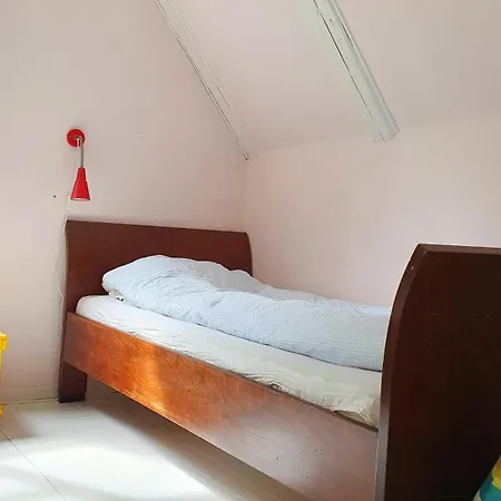 Colour Joy In Thatched House Of The North Coast Хуннестед